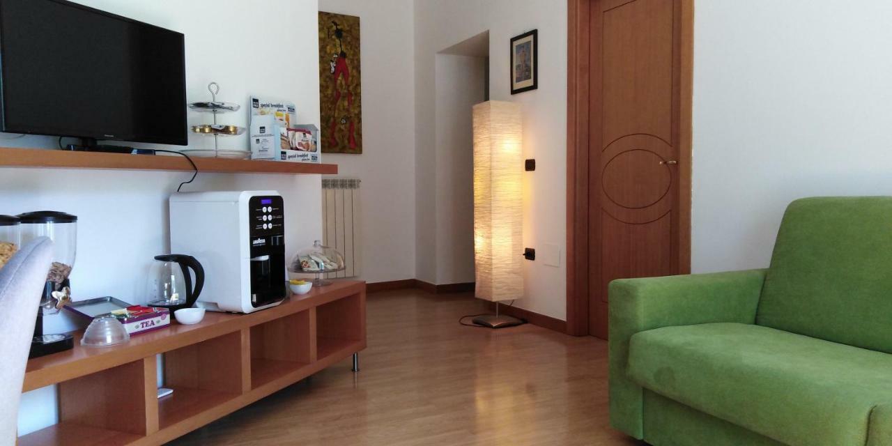 Appartement Maria Carolina Casavacanze à Caserte Extérieur photo